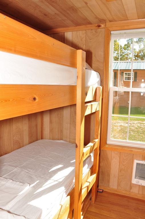 Plymouth Rock Camping Resort Rustic Cabin Elkhart Lake المظهر الخارجي الصورة