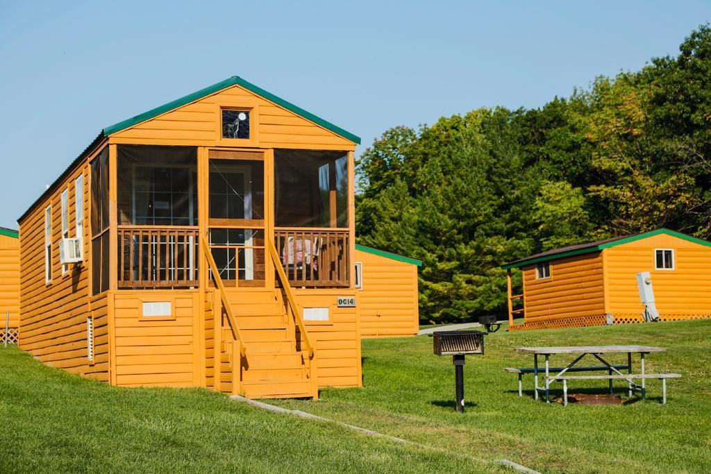 Plymouth Rock Camping Resort Rustic Cabin Elkhart Lake المظهر الخارجي الصورة